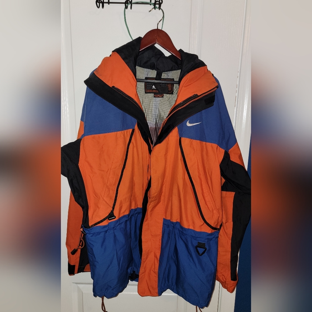 Nike ACG level 3 jacket